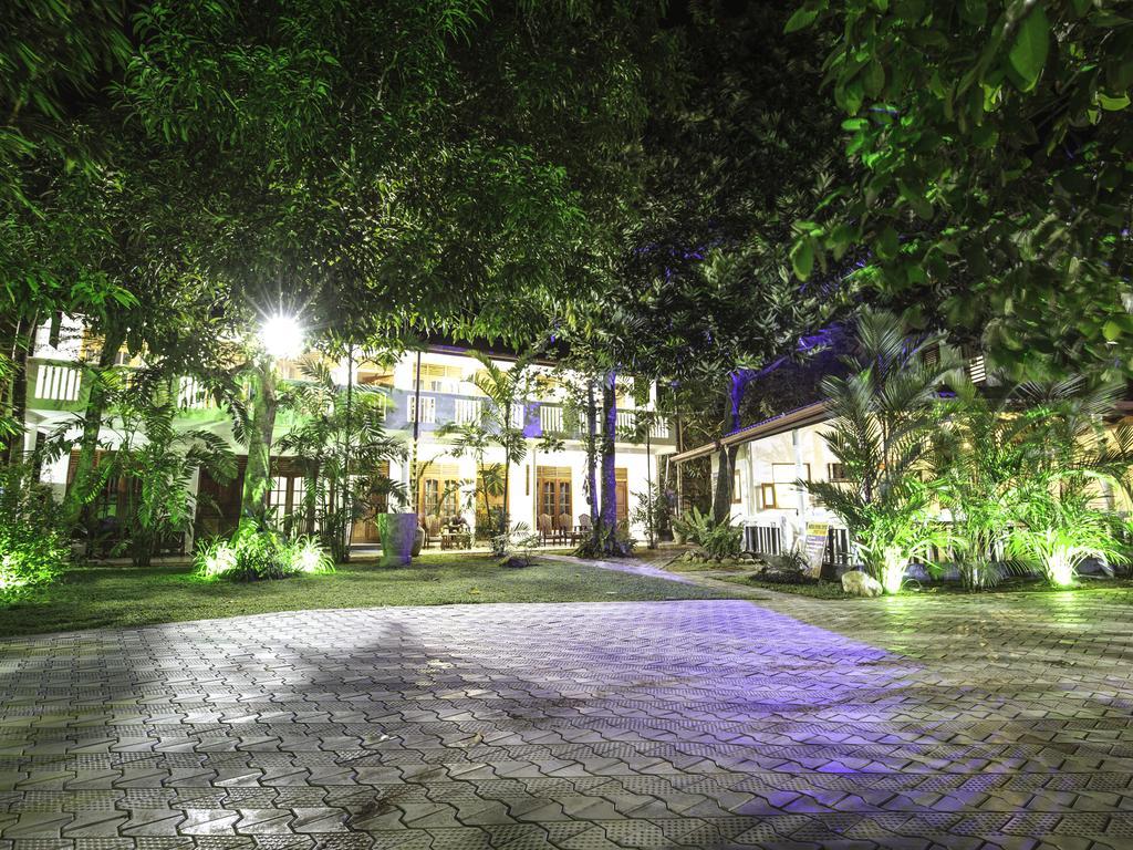 Celestial Inn Mirissa Exterior foto